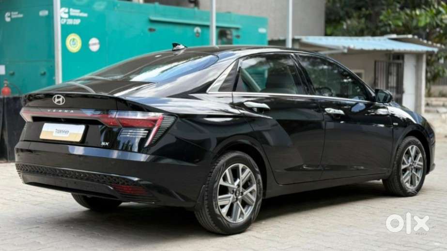 Hyundai Verna Sx 1.5 Petrol Ivt, 2023, Petrol