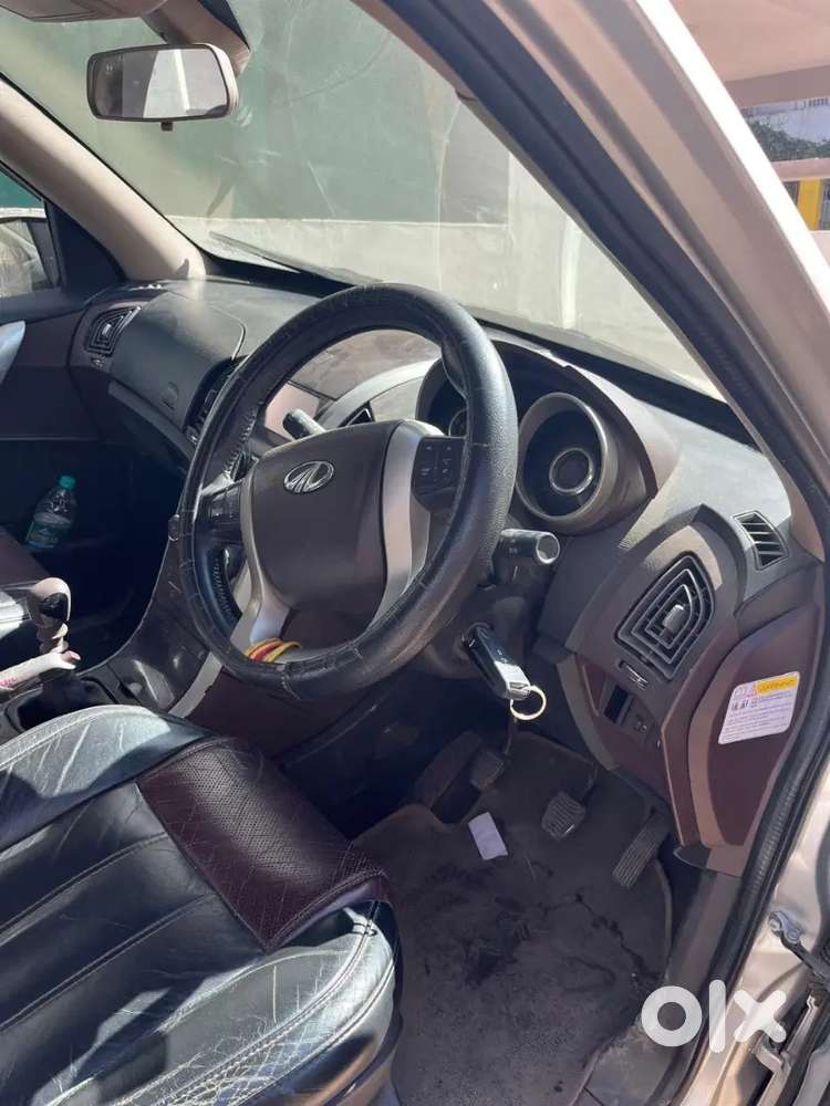 महिंद्रा Xuv 67000चली हे चारों टायर थी है ऐसी का गैस का काम हो