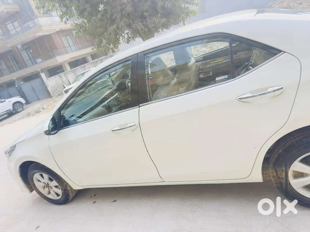 Toyota Corolla Altis 2015 Petrol Well Maintained
