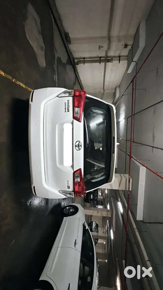 2016 Innova Crysta Top Model Diesel - 1st Owner, Vvip No.