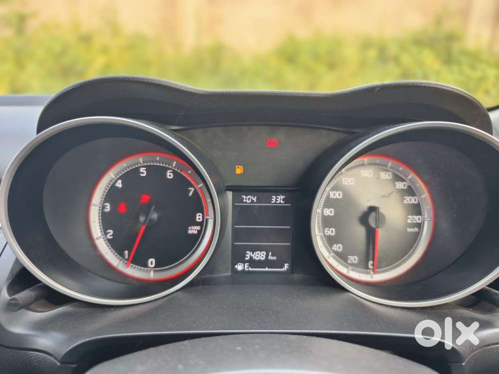 Maruti Suzuki Swift Vvt Zxi, 2023, Petrol