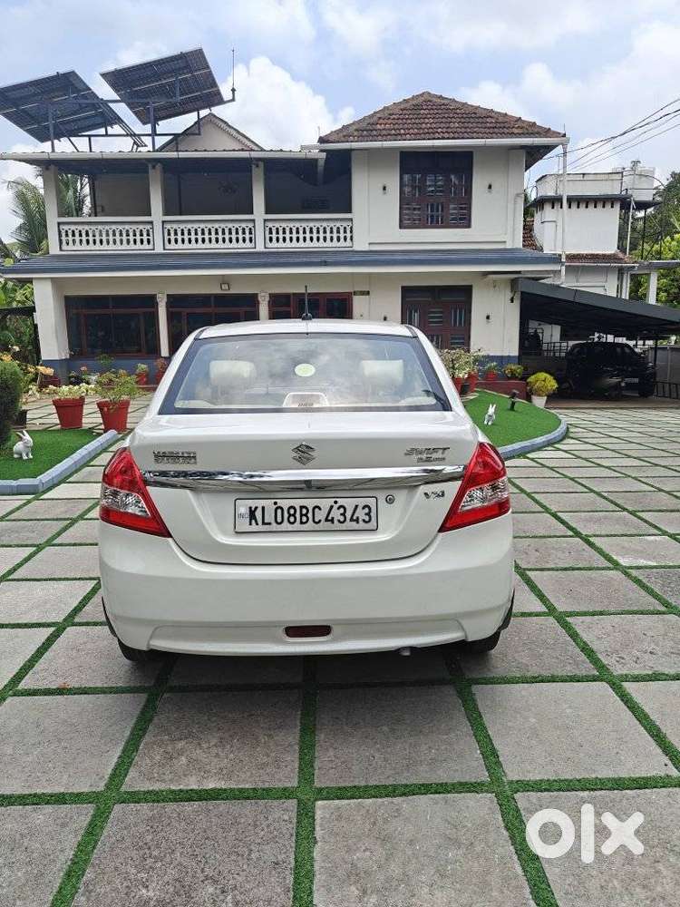 Maruti Suzuki Swift Dzire 1.2 Vxi Bsiv, 2014, Petrol