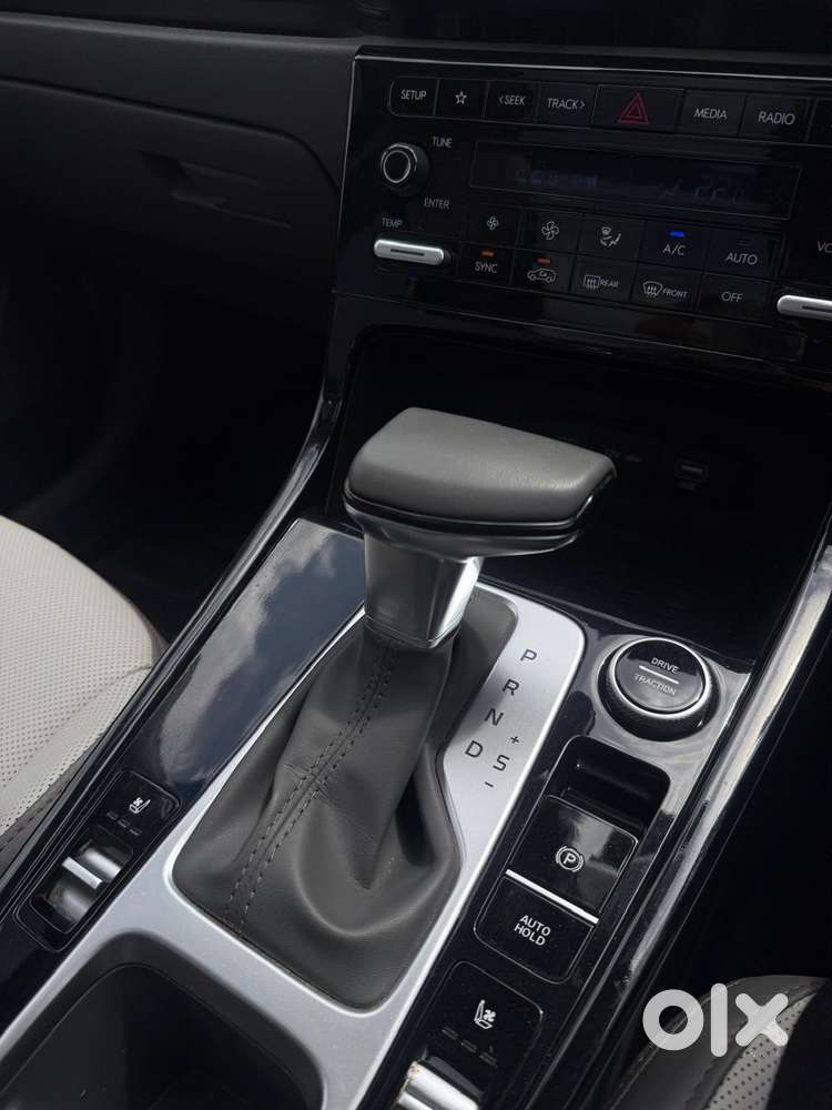 Hyundai Creta 1.5 Sx (o) Ivt Petrol, 2025, Petrol