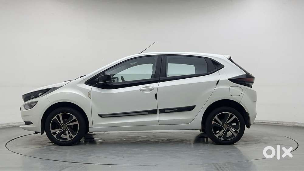 Tata Altroz Xz, 2022, Petrol