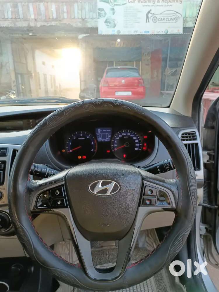 Hyundai I20 2013 Diesel 100000 Km Driven