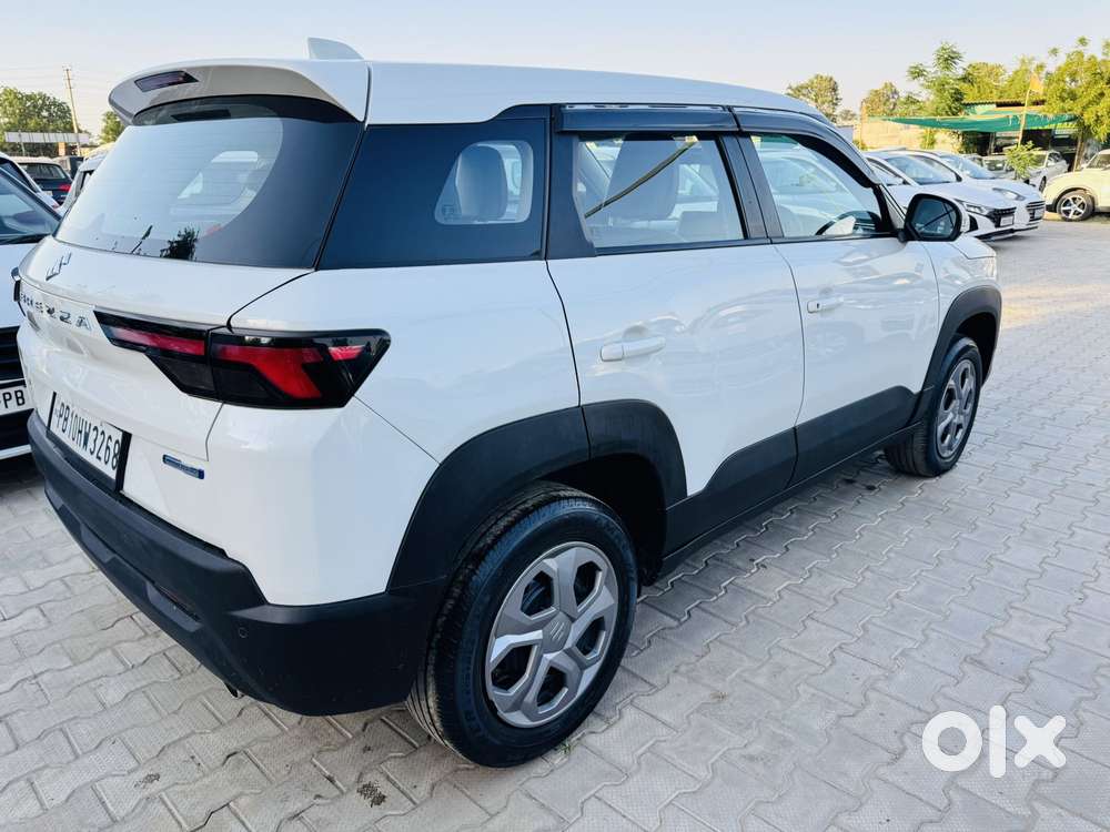 Maruti Suzuki Brezza 1.5 Vxi Smart Hybrid, 2022, Petrol