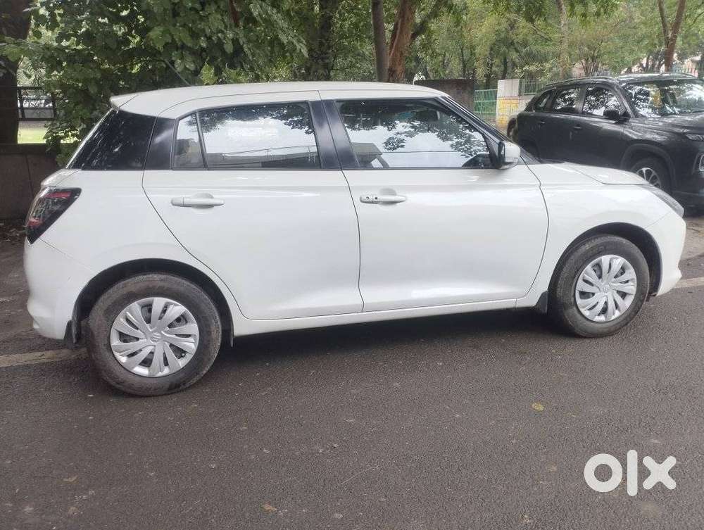 Maruti Suzuki Swift Vxi Optional, 2025, Petrol