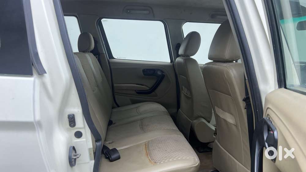 Mahindra Tuv 300 T6, 2017, Diesel
