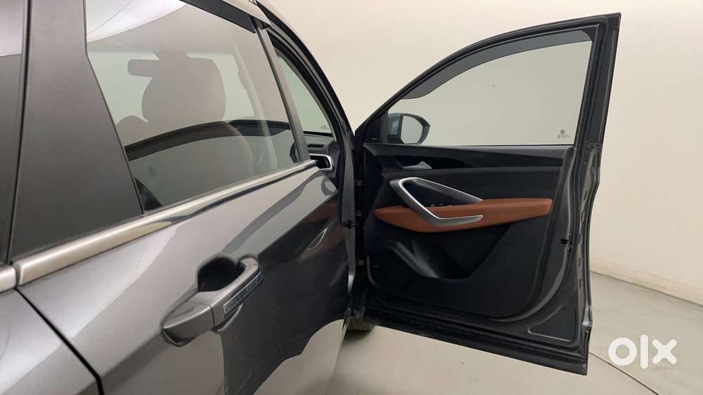Mg Hector Plus 1.5 Sharp Turbo Cvt 6 Str, 2022, Petrol