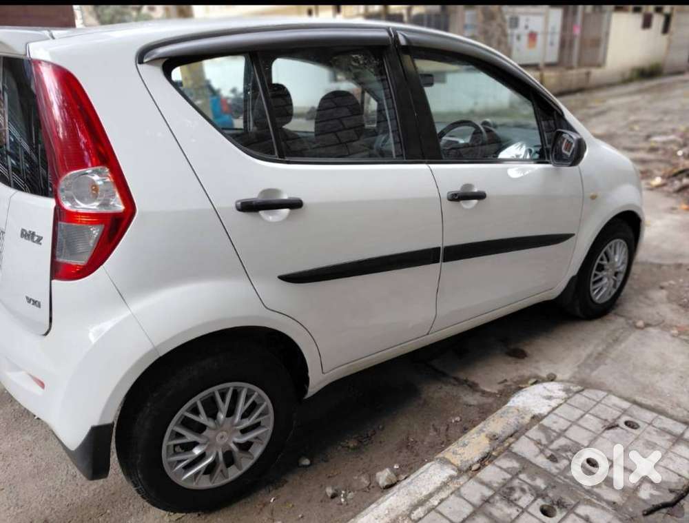 Maruti Suzuki Ritz Vxi, 2014, Petrol