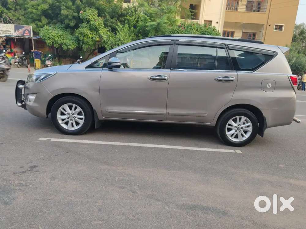 Toyota Innova Crysta 2017 Diesel 205000 Km Driven