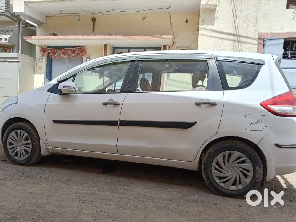 Ertiga Vdi S White