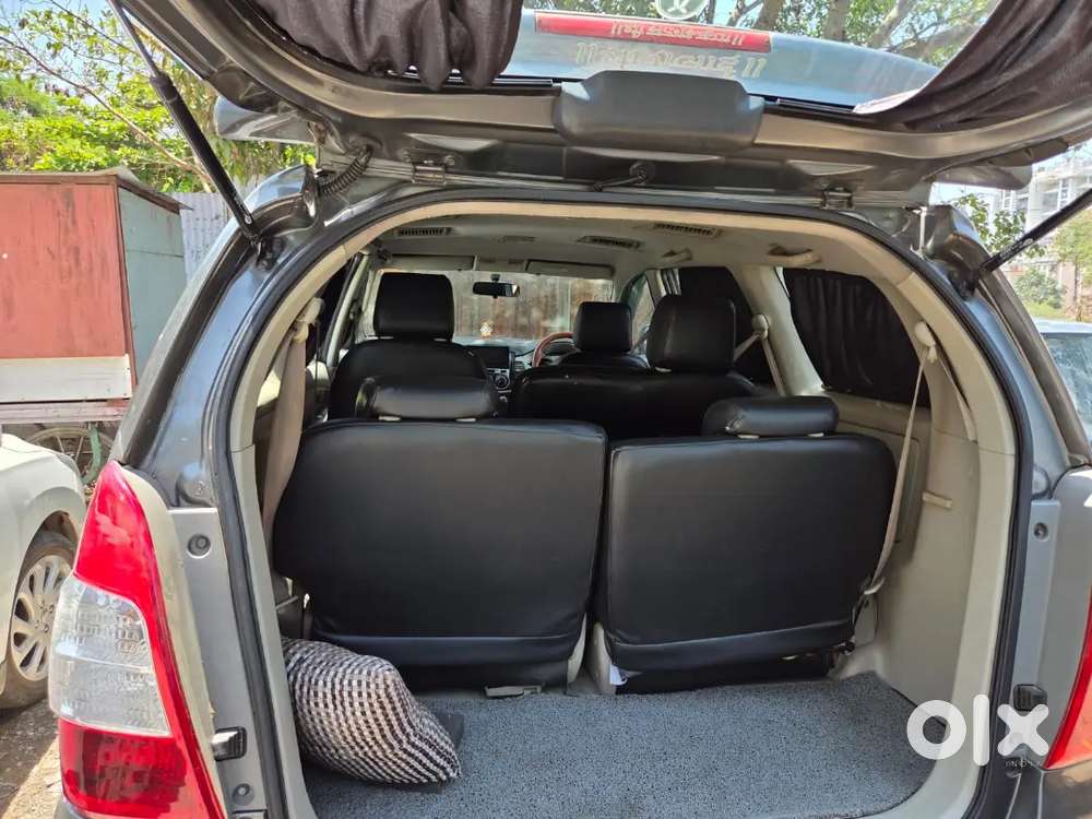 Toyota Innova 2012 Diesel 300000 Km Driven