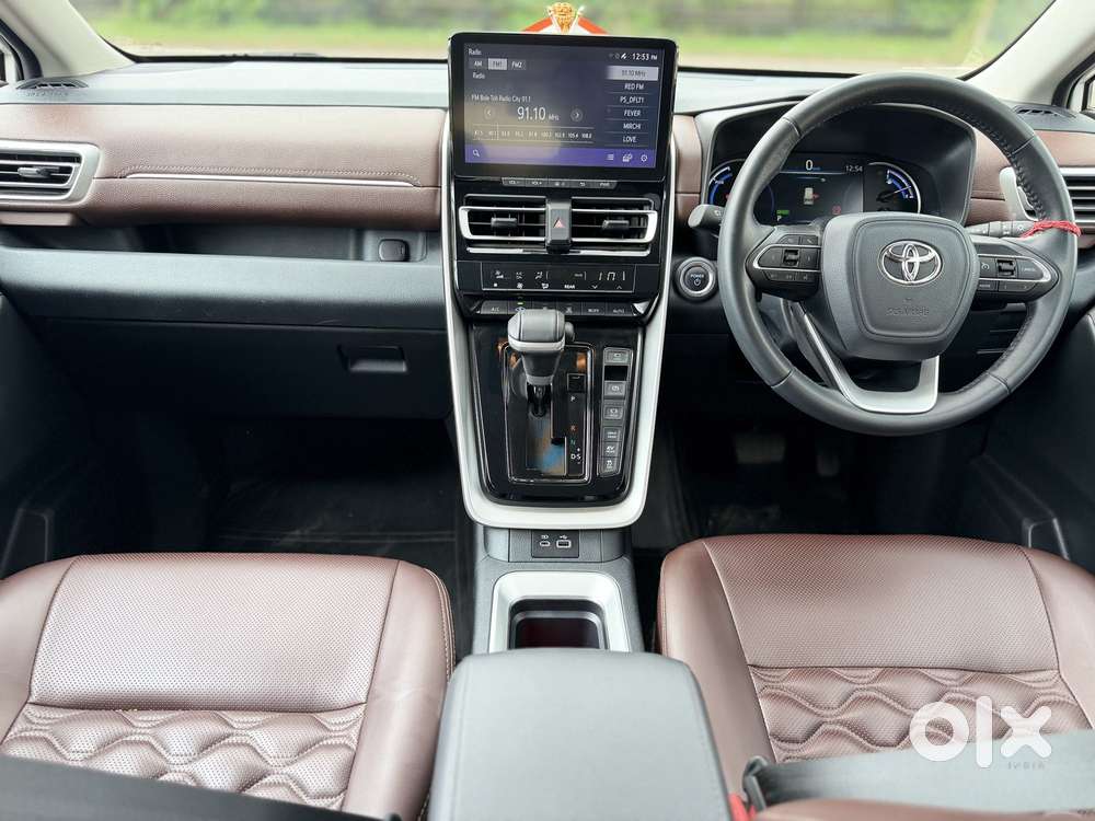 Toyota Innova Hycross 2.0 Vx (o) Hybrid 7 Str, 2025, Petrol