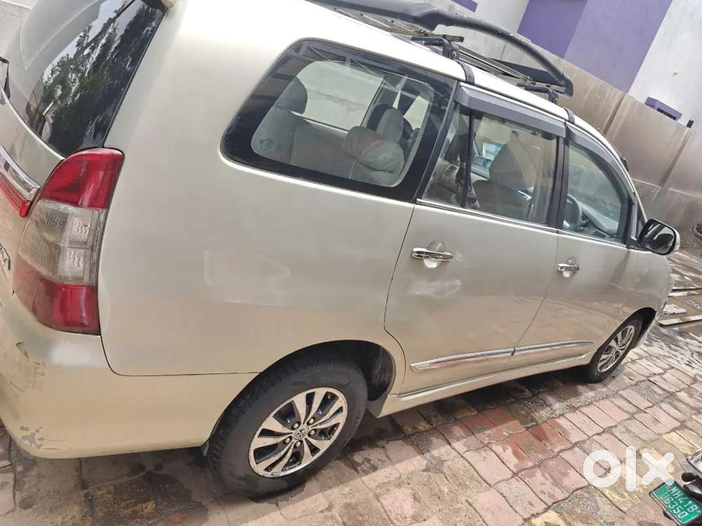 Toyota Innova V Diesel 2015