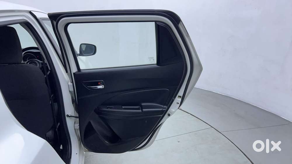 Maruti Suzuki Swift Amt Zxi, 2018, Petrol