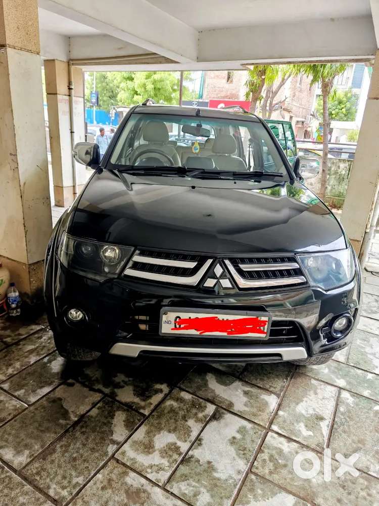 Mitsubishi Pajero Sport 2015