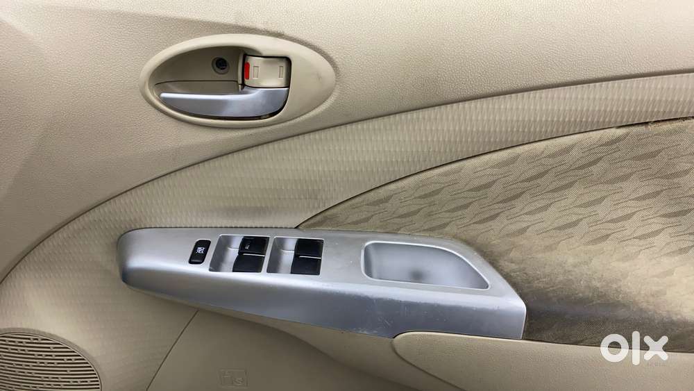 Toyota Etios Liva 1.2 V, 2017, Petrol