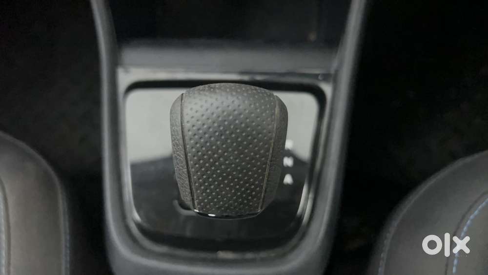 Tata Punch Creative Dual Tone Amt Sunroof, 2024, Petrol