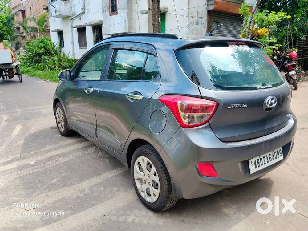 Hyundai Grand I10 Sportz, 2015, Petrol