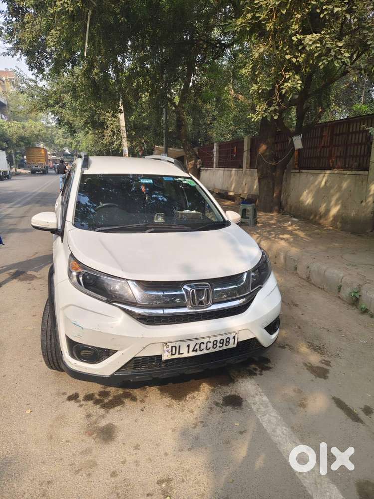 Well Maintained Honda Brv Petrol/cng Car 7 Seater