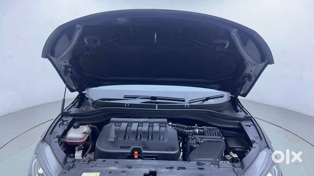 Mahindra Xuv700 2.0 Ax 7 Petrol At Str, 2024, Petrol