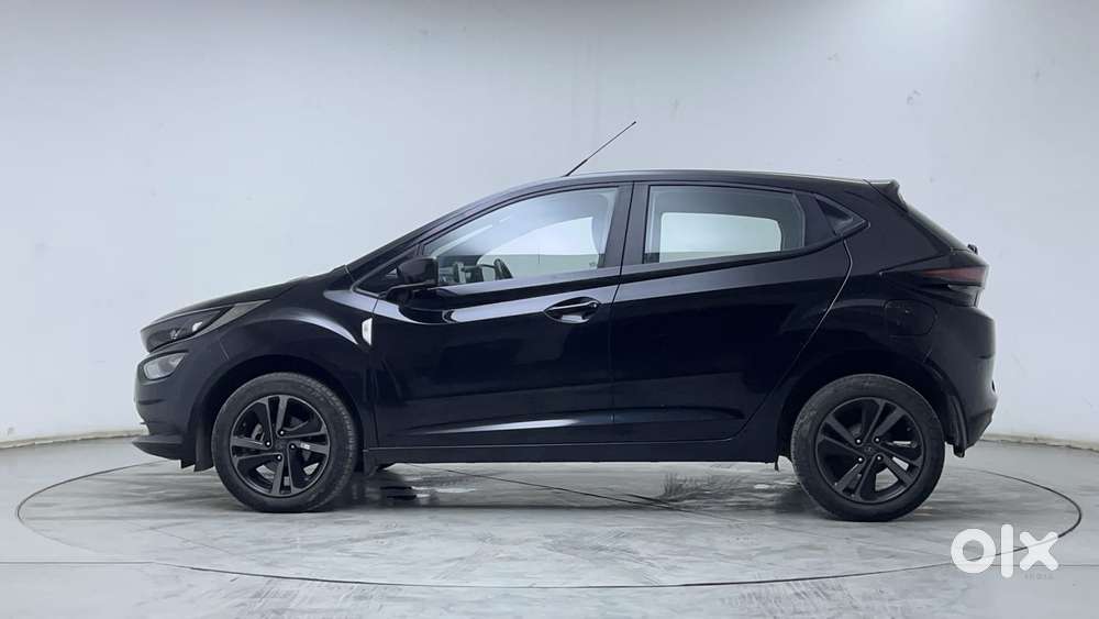 Tata Altroz 1.2 Xza Plus Dark Edition Dct, 2023, Petrol