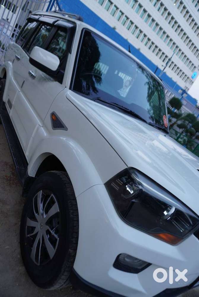 Mahindra Scorpio S6, 2016, Diesel