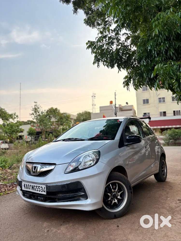 Honda Brio 2012 Petrol Well Maintained