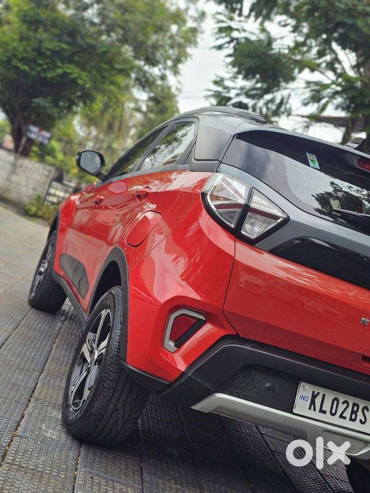Tata Nexon 1.2 Revotron Xza Plus Dualtone, 2022, Petrol