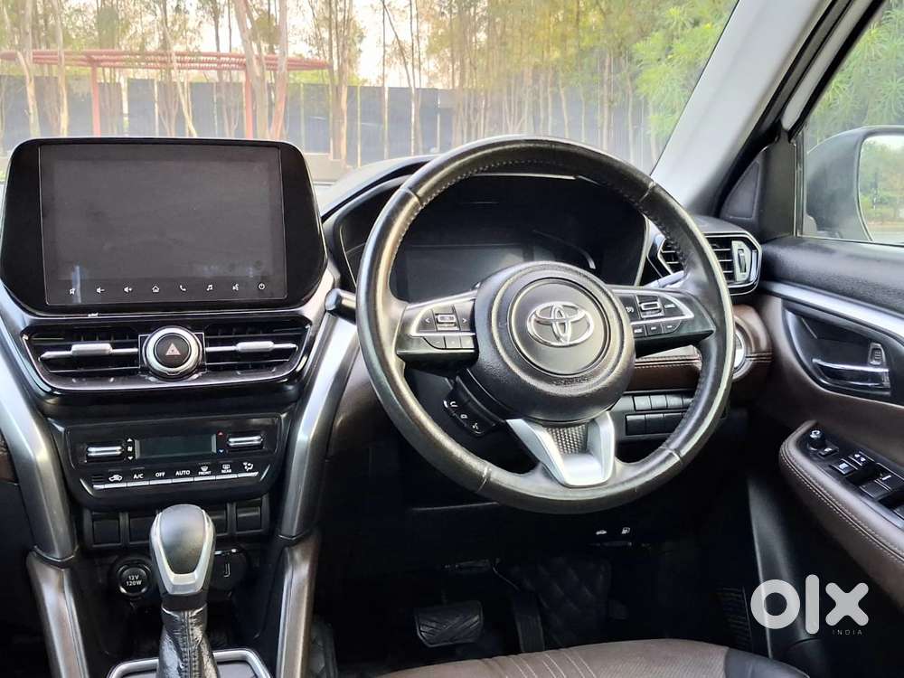 Toyota Urban Cruiser Hyryder 1.5 V Hybrid, 2022, Petrol