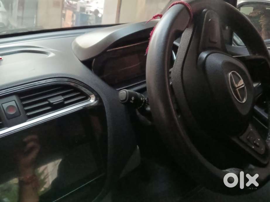 Tata Tiago 1.2 Revotron Xt (o), 2023, Petrol