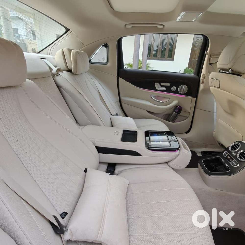 Mercedes E220d Exclusive Rear Recliner