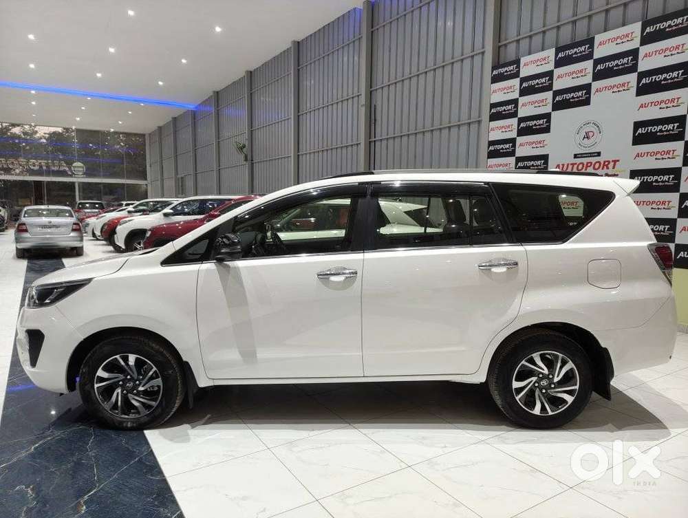 Toyota Innova Crysta