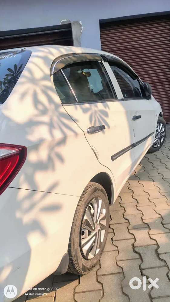 Monday Amaze,good Condition