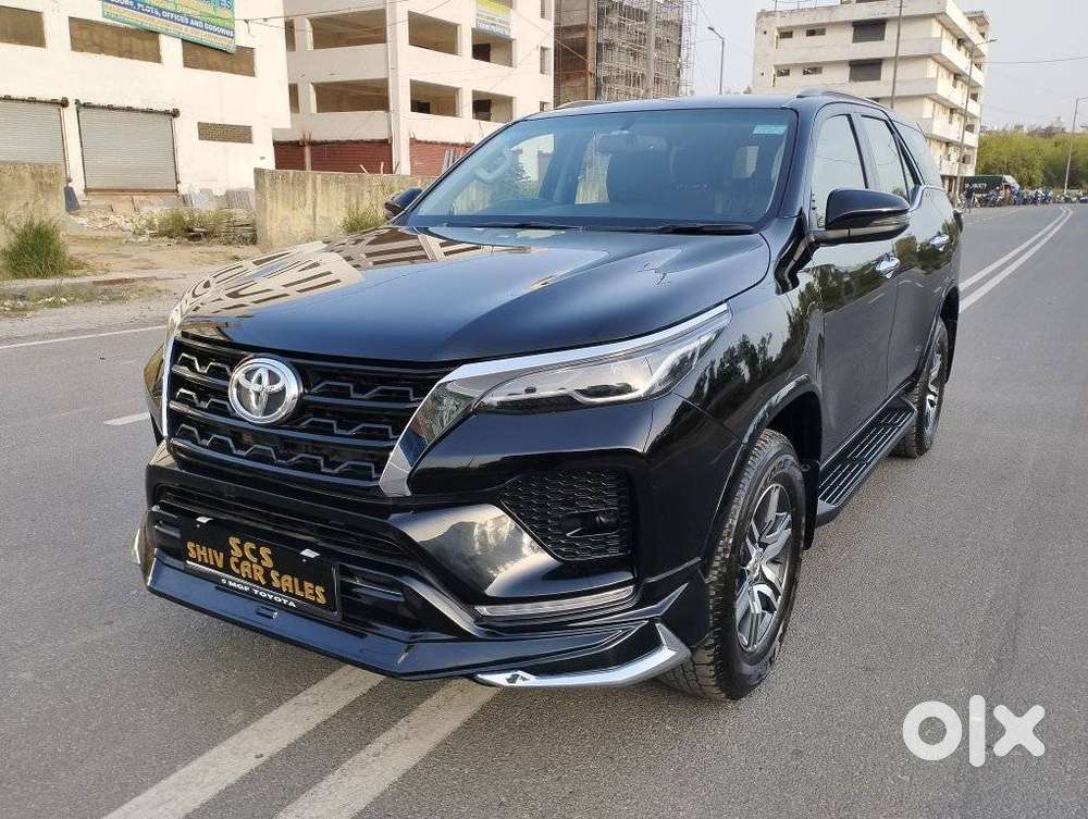 Toyota Fortuner 4x2 At 2.7 Petrol, 2025, Petrol