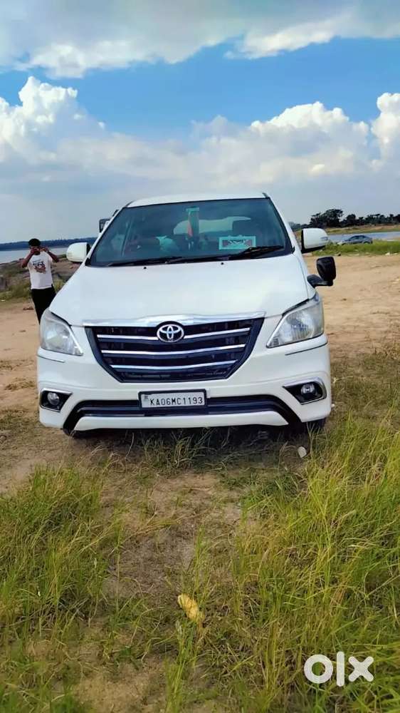 Toyota Innova 2011