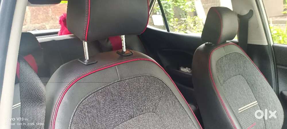 Hyundai Venue 2021 Petrol Well Maintained