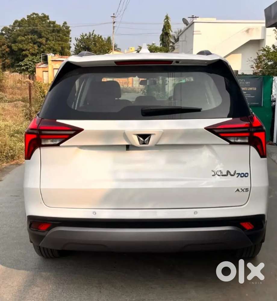 Mahindra Xuv700 Ax5 Manual Petrol | 31,000 Km | Excellent Condition