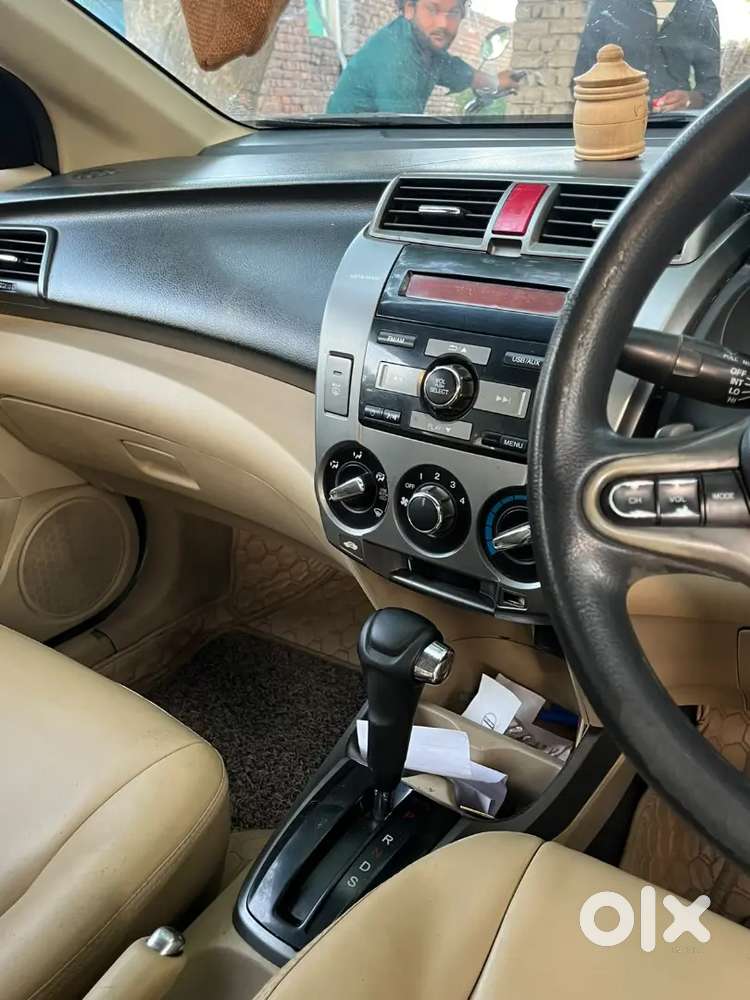 Honda City 2013 Cng & Hybrids 105000 Km Driven