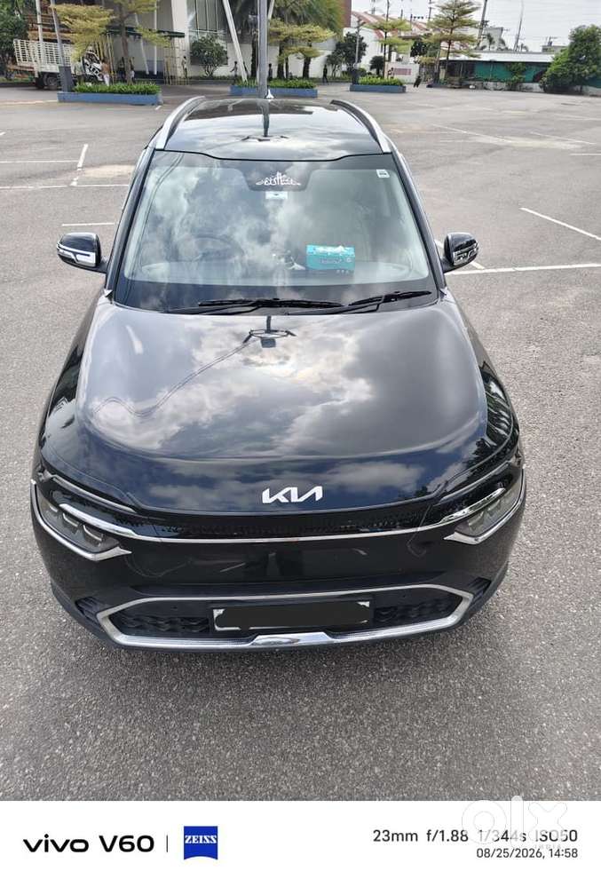 Kia Carens 2024 Diesel 10586 Km Driven