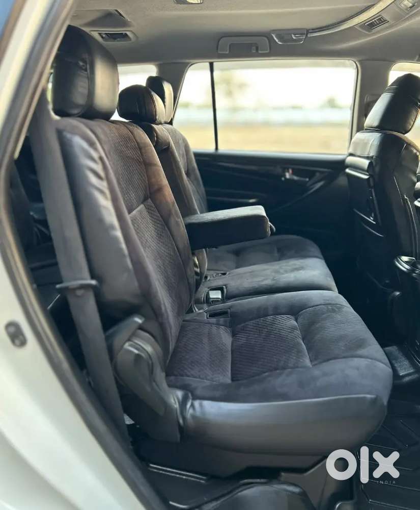 Toyota Innova Crysta 2.4 V 2016 For Sell