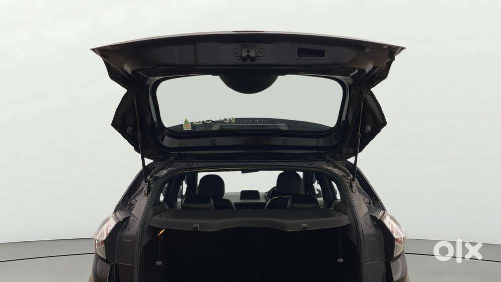 Tata Nexon 1.2 Revotron Xz, 2023, Petrol