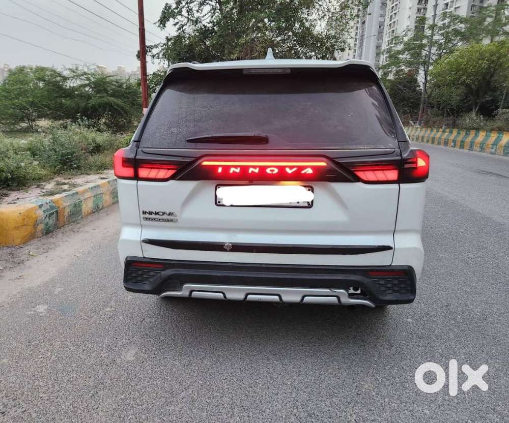 Toyota Innova Hycross 2.0 Vx Hybrid 7 Str, 2023, Petrol