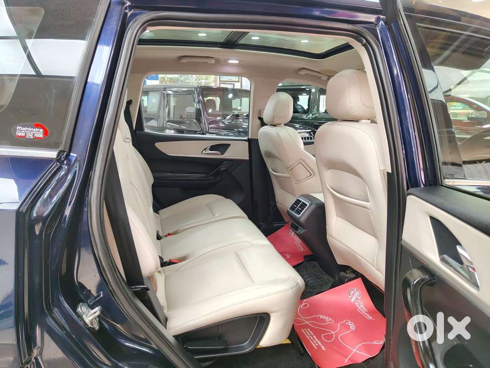 Mahindra Xuv700 2.0 Ax 7 Petrol At Luxury Pack Str, 2021, Petrol