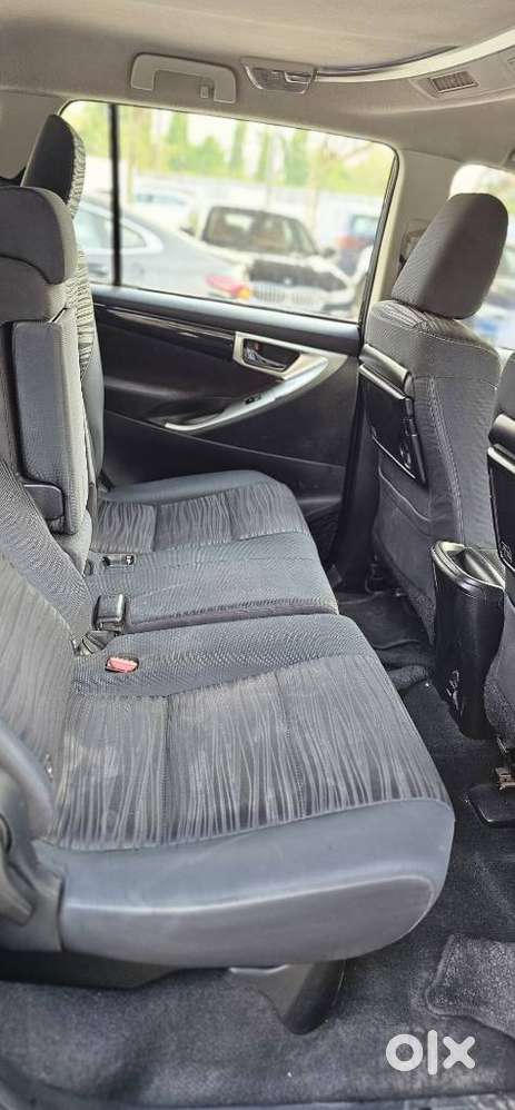 Toyota Innova Crysta 2.4 V 8 Str, 2017, Diesel