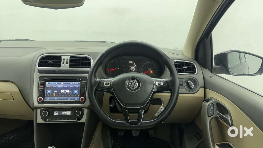 Volkswagen Vento 1.6 Highline, 2016, Petrol