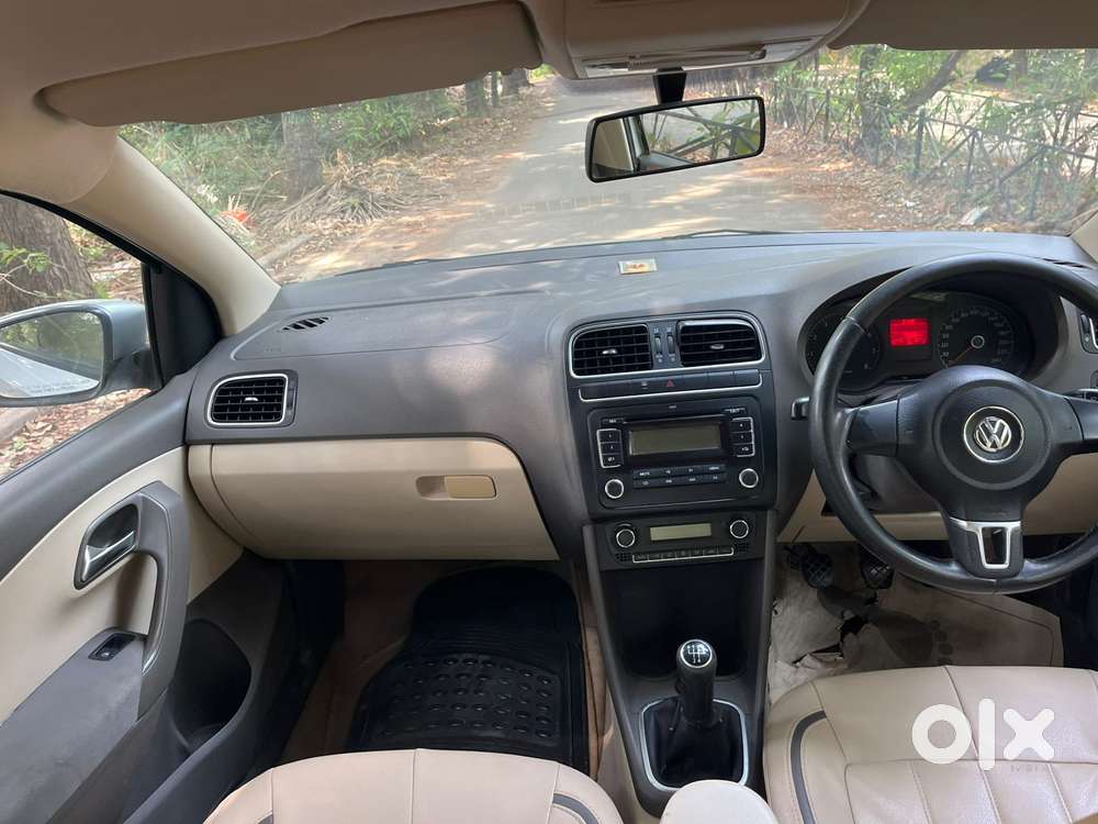 Volkswagen Vento 2010-2013 Petrol Highline, 2011, Petrol