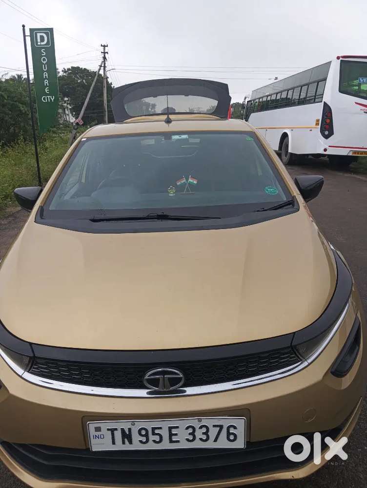 Tata Altroz Xe Petrol