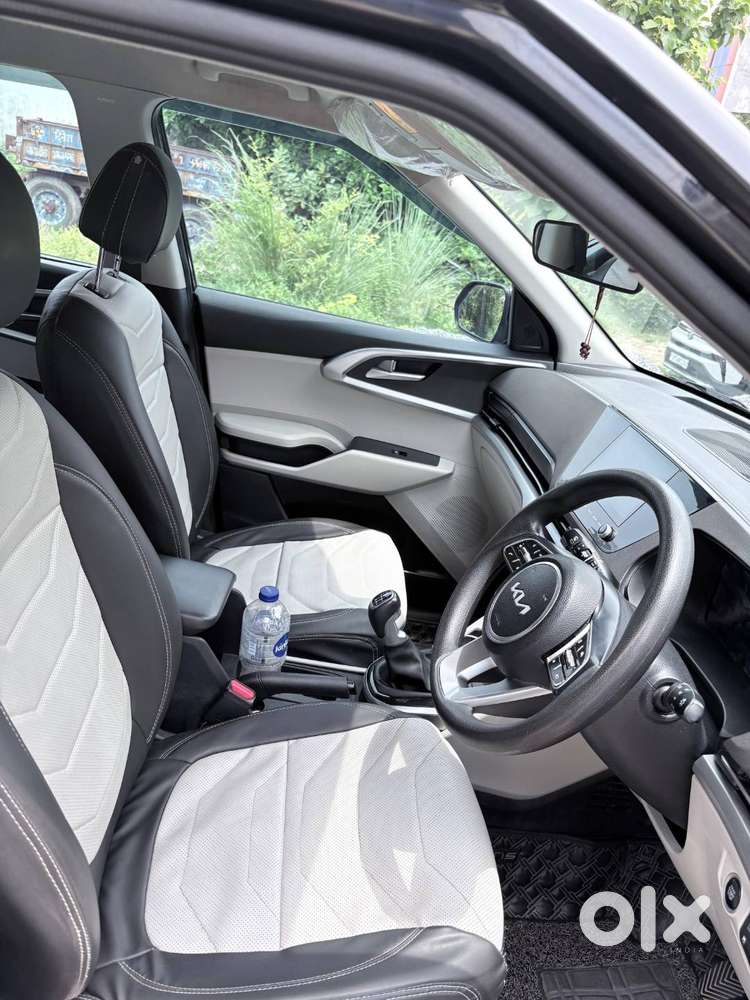 Kia Carens 2023 Diesel Well Maintained